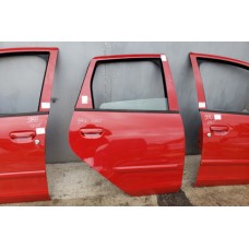 дверка задня права mitsubishi colt червона 2008-