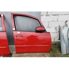 двері 990 праві передні mitsubishi colt 2004-