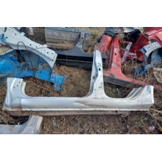 порог лівий mitsubishi colt 5 d MN161583 
