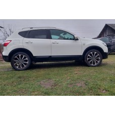 Двері передні праві nissan Qashqai J10 color 326