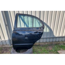 двері задні ліві nissan micra k12 чорні