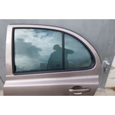 скло заднє nissan k12 2007р