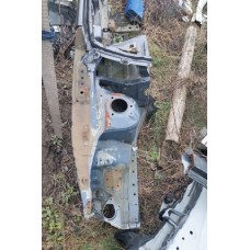 четверть бризговик стакан правий  nissan p12