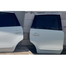 двері задні праві Nissan Note e11 color 326