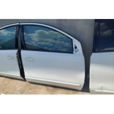 двері праві передні nissan note e11 color 326