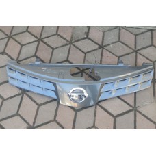 решітка радіатора nissan note e11 623109U000 