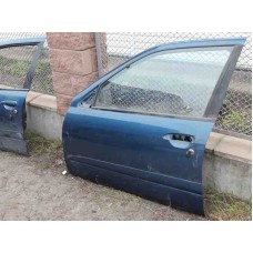 двери левие Nissan primera 